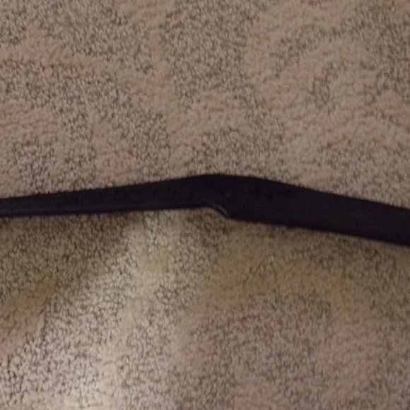 🔥2 for $10🔥 Tommy Hilfiger Black Leather Belt Size 44 - Picture 5 of 9